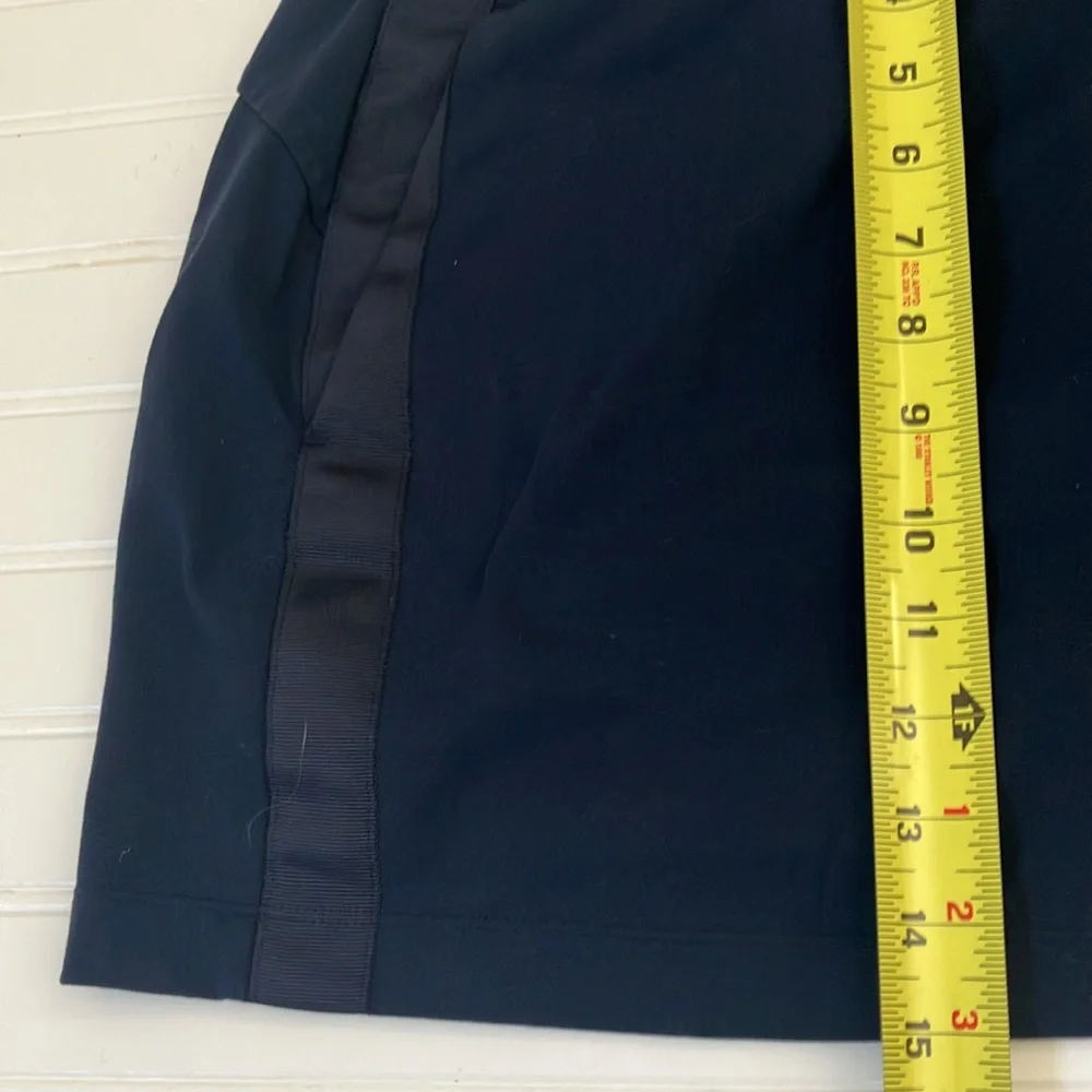 Athleta Navy Blue Downtown Tuxedo Skort. Size medium.
